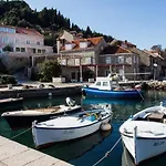 Mali Skoj - Two-bedroom With Sea View *