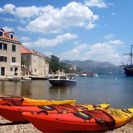 Mali Skoj - Two-bedroom With Sea View Apartament