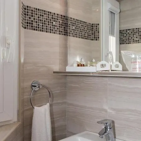 Mali Skoj - Two-bedroom With Sea View 수두라드