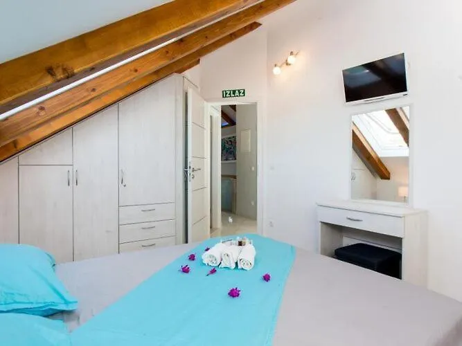 Mali Skoj - Two-bedroom With Sea View 公寓 *