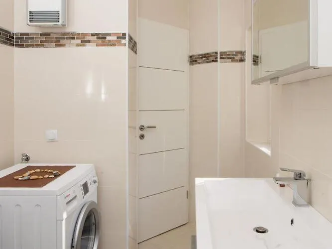 Mali Skoj - Two-bedroom With Sea View 公寓 萨度拉德